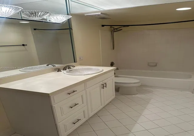 Homes for sale in Boca Raton, FL | 7671 W Courtyard Run W, Boca Raton, FL 33433 | MLS# A12051794