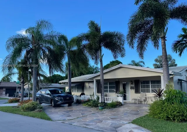 Homes for sale in Tamarac, FL | 4401 Nw 43rd Ave, Tamarac, FL 33319 | MLS# A12049679