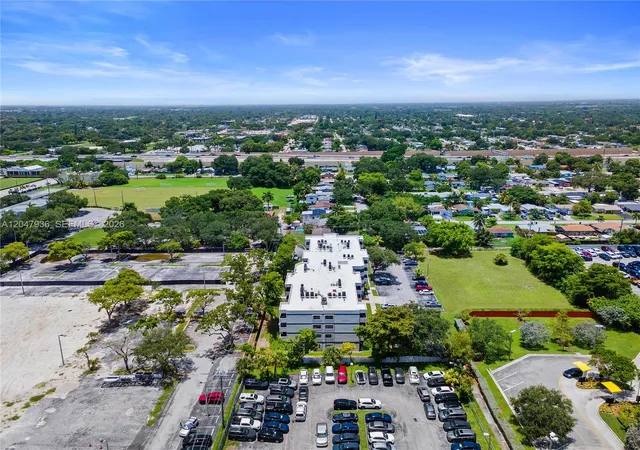 Homes for sale in Hollywood, FL | 1891 N 61st Ave #B215, Hollywood, FL 33024 | MLS# A12047936