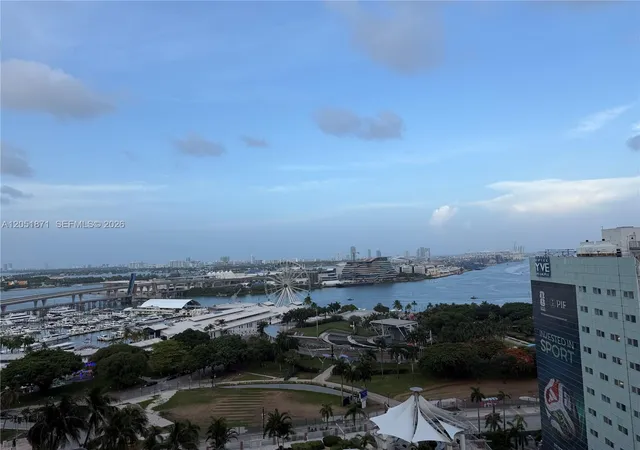 Homes for sale in Miami, FL | 253 Ne 2nd St #3907, Miami, FL 33132 | MLS# A12051871