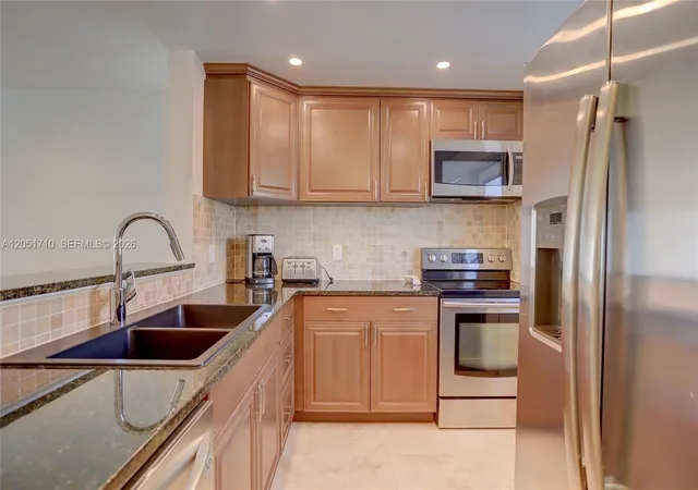 1st image of 2212 Ne 1st Wy #101, Boynton Beach, FL 33435 | MLS# A12051710