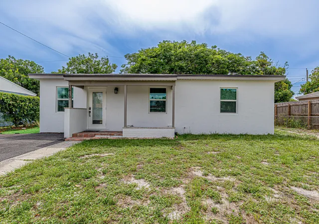 2nd image of 1416 S C St, Lake Worth Beach, FL 33460 | MLS# B26051205