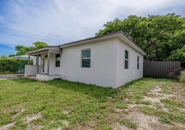 5th image of 1416 S C St, Lake Worth Beach, FL 33460 | MLS# B26051205