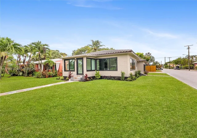 5th image of 801 S Palmway, Lake Worth, FL 33460 | MLS# A12048607
