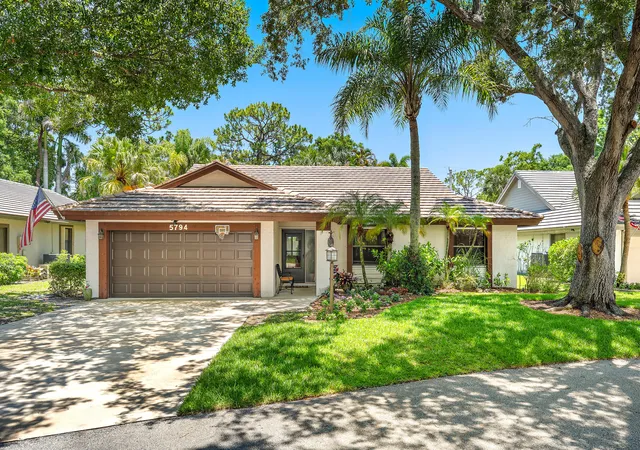 Photo 1 of Single family home for sale at 5794 Lonewood Ct, Jupiter, FL 33458 | MLS# B26051248 | Listing updated on 2026-10-07