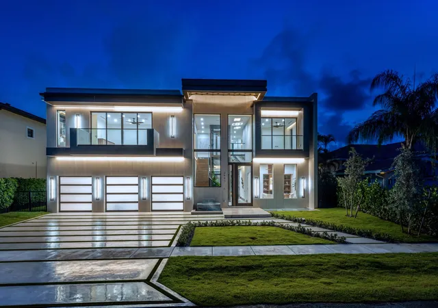 Photo 2 of Mansion for sale at 2441 Ne 48th Court, Lighthouse Point, FL 33064 | MLS# B26051272 | Listing updated on 2026-09-23
