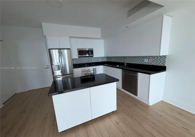 Photo 2 of Condo for sale at 92 SW 3rd Street #5012, Miami, FL 33130 | MLS# A12051982 | Listing updated on 2026-10-29