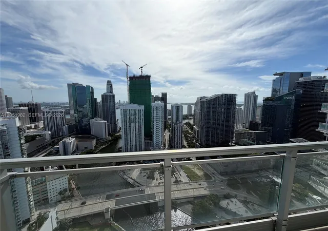 Photo 4 of Condo for sale at 92 SW 3rd Street #5012, Miami, FL 33130 | MLS# A12051982 | Listing updated on 2026-10-29