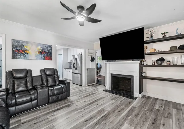 5th image of 512 36th Street, West Palm Beach, FL 33407 | MLS# B26051292