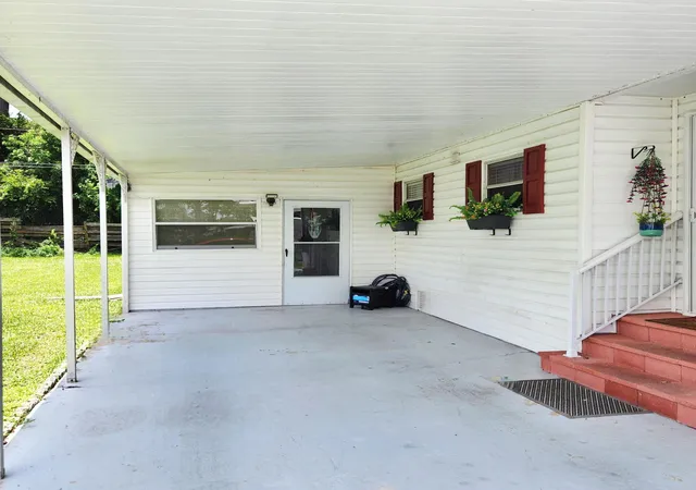 Homes for sale in Port Saint Lucie, FL | 59 Camino Del Rio, Port Saint Lucie, FL 34952 | MLS# B26051417