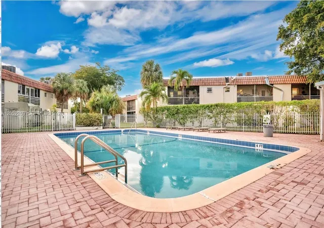 2nd image of 3777 Nw 78th Ave #10B, Davie, FL 33024 | MLS# A12052269