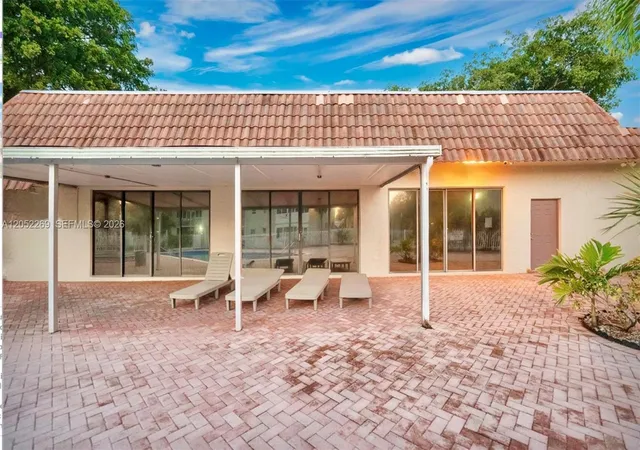 3rd image of 3777 Nw 78Th Ave #10B, Davie, FL 33024 | MLS# A12052269