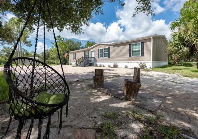 5th image of 220 S Kennel St, Clewiston, FL 33440 | MLS# A12052227
