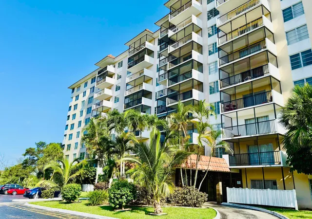 3rd image of 4164 Inverrary Dr #404, Lauderhill, FL 33319 | MLS# B26051581