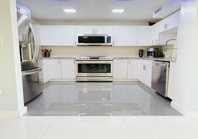 5th image of 4164 Inverrary Dr #404, Lauderhill, FL 33319 | MLS# B26051581