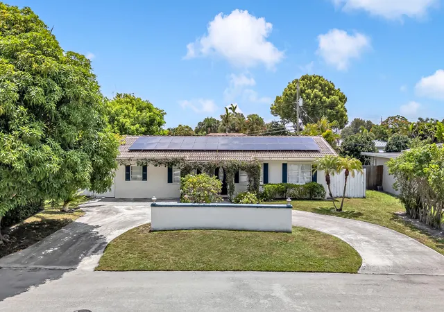 1st image of 3830 Ne 22nd Ter, Lighthouse Point, FL 33064 | MLS# B26051661