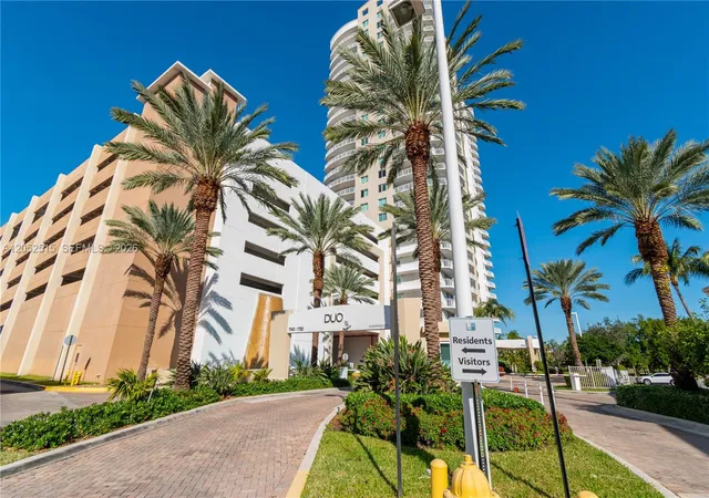 2nd image of 1745 E Hallandale Beach Blvd #2501W, Hallandale Beach, FL 33009 | MLS# A12052515