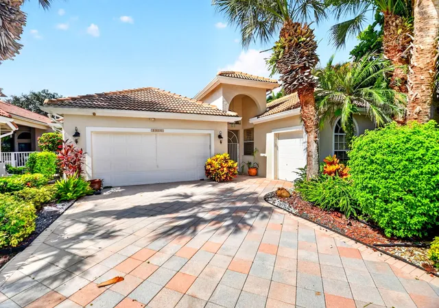 Photo 3 of Single family home for sale at 10694 Greenbriar Villa Dr, Lake Worth, FL 33449 | MLS# B26051720 | Listing updated on 2026-09-28