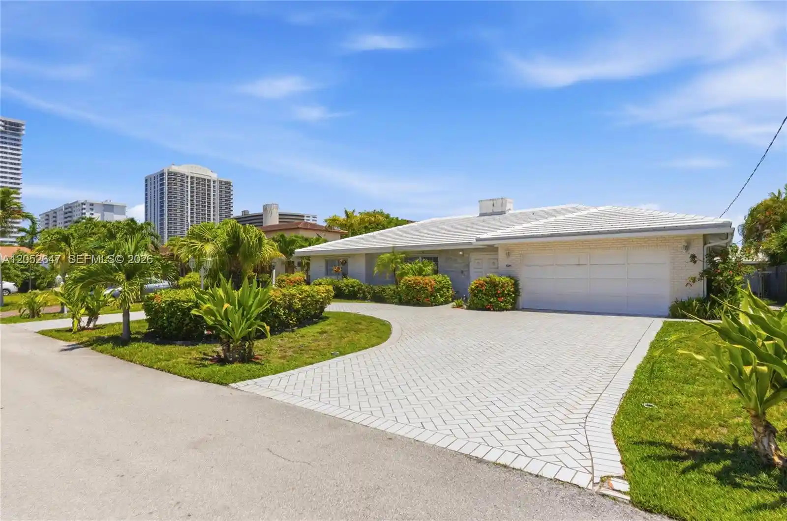 Single family home for sale at 8 Castle Harbor Is, Fort Lauderdale, FL 33308 | MLS# A12052647