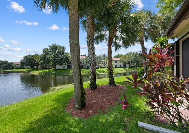 Photo 3 of Townhouse for sale at 4586 Carambola Cir S #27217, Coconut Creek, FL 33066 | MLS# B26051782 | Listing updated on 2026-10-09