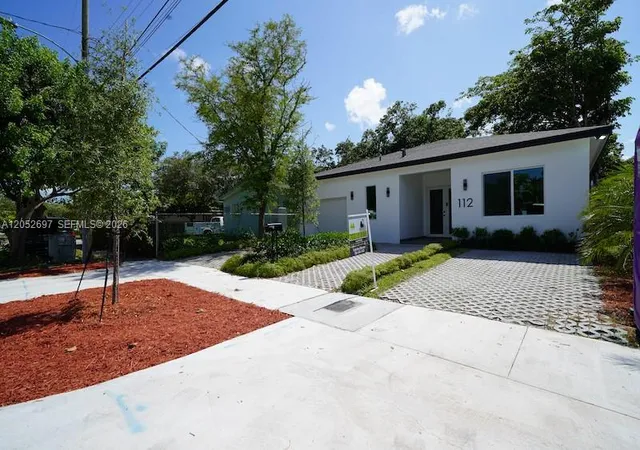 2nd image of 112 Nw 24th Ct, Miami, FL 33125 | MLS# A12052697