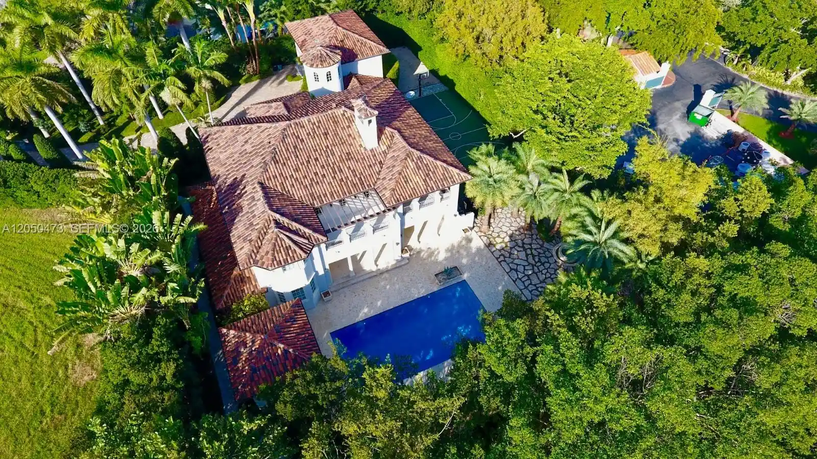 Photo 1 of Mansion for sale at 277 Marinero Ct, Coral Gables, FL 33143 | MLS# A12050473 | Listing updated on 2026-10-31