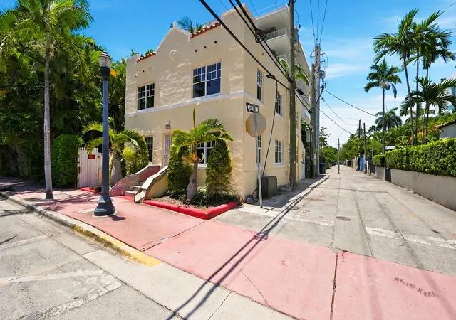 Photo 2 of Single family home for sale at 927 4th Street, Miami Beach, FL 33139 | MLS# B26051804 | Listing updated on 2026-09-25