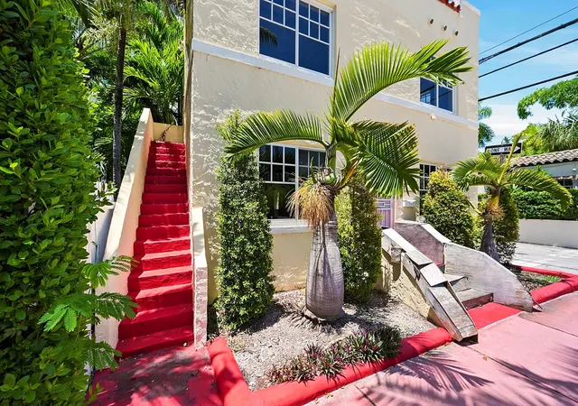 Photo 3 of Single family home for sale at 927 4th Street, Miami Beach, FL 33139 | MLS# B26051804 | Listing updated on 2026-09-25