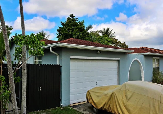 Photo 3 of Single family home for sale at 2704 Canal Rd, Miramar, FL 33025 | MLS# B26051825 | Listing updated on 2026-09-23