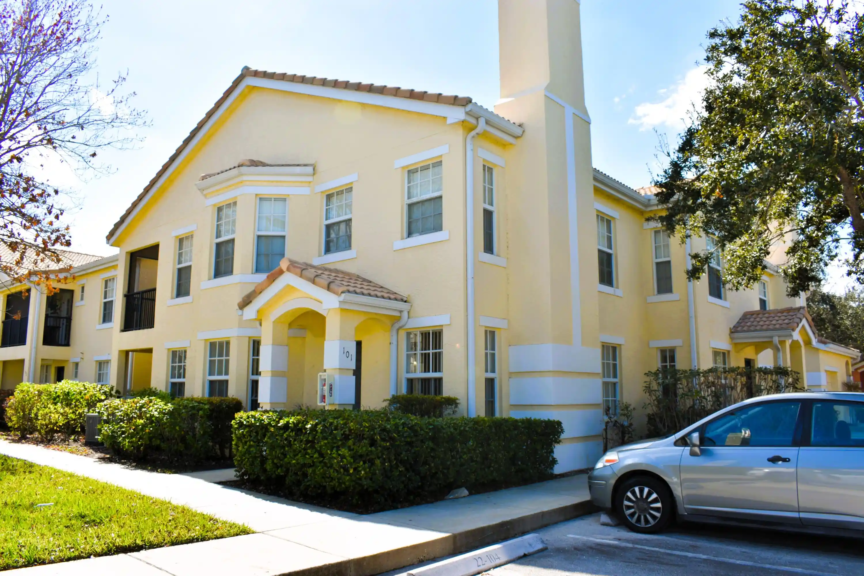 Listing Photo 1 - Condo for sale in 142 Sw Peacock Blvd located at 142 Sw Peacock Blvd, Port St Lucie, FL 34986 - Unit #22-101