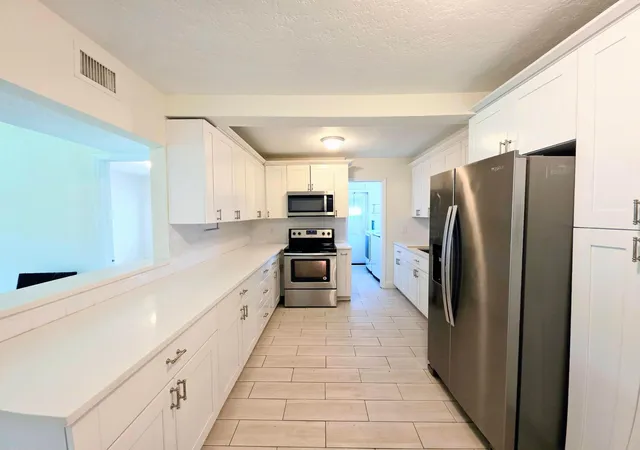 Photo 2 of Single family home for sale at 1220 Ne 1st Avenue, Fort Lauderdale, FL 33304 | MLS# B26051933 | Listing updated on 2026-09-26