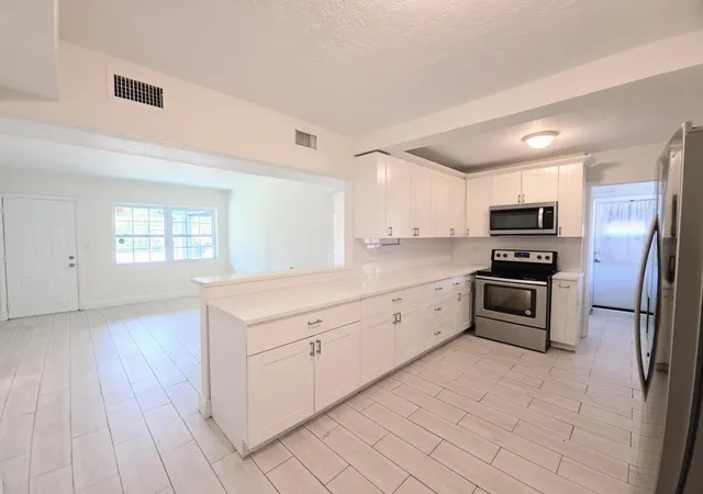 Photo 3 of Single family home for sale at 1220 Ne 1st Avenue, Fort Lauderdale, FL 33304 | MLS# B26051933 | Listing updated on 2026-09-26