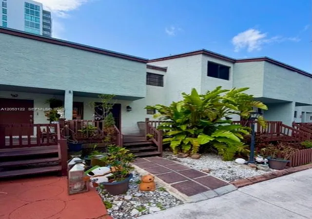2nd image of 1901 S River Dr #22C, Miami, FL 33125 | MLS# A12053122