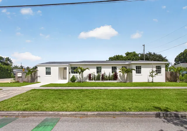 Photo 1 of Single family home for sale at 3400 Parker Ave, West Palm Beach, FL 33405 | MLS# B26051981 | Listing updated on 2026-10-02