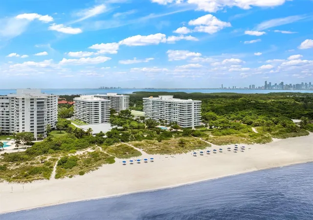 2nd image of 199 Ocean Ln Dr, Key Biscayne, FL 33149