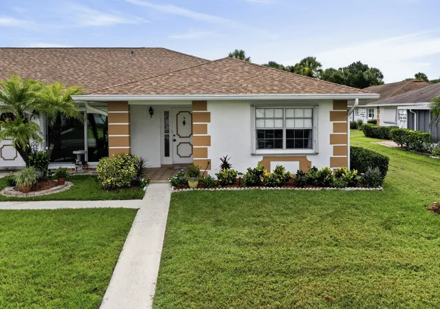 Photo 2 of Condo for sale at 948 Savannas Point Dr #D, Fort Pierce, FL 34982 | MLS# B26052066 | Listing updated on 2026-10-09