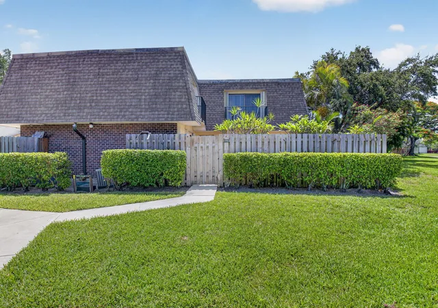Homes for sale in Delray Beach, FL | 2887 Sw 22nd Cir #49B, Delray Beach, FL 33445 | MLS# B26052102
