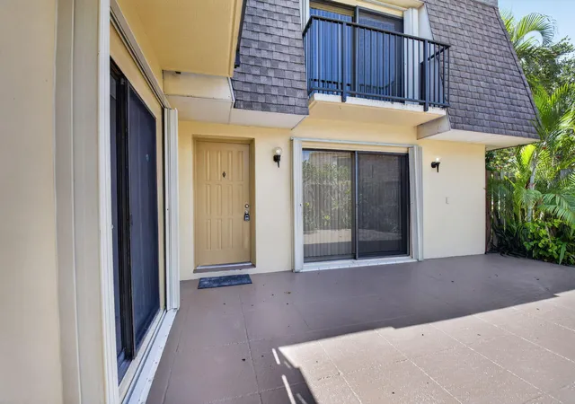 Homes for sale in Delray Beach, FL | 2887 SW 22nd Cir, Delray Beach, FL 33445