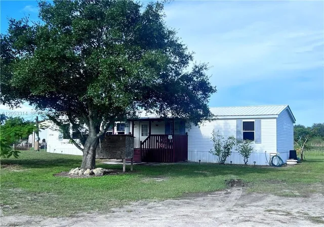 2nd image of 3704 Dustin, Labelle, FL 33935 | MLS# A12053314