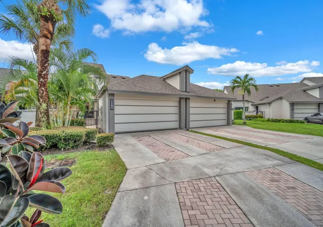 Photo 2 of Townhouse for sale at 1109 Landings Blvd, Greenacres, FL 33413 | MLS# B26052126 | Listing updated on 2026-09-24