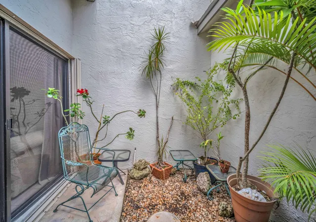 Photo 4 of Townhouse for sale at 1109 Landings Blvd, Greenacres, FL 33413 | MLS# B26052126 | Listing updated on 2026-09-24