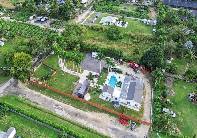 2nd image of 35220 Sw 213th Ave, Homestead, FL 33034 | MLS# A12052385
