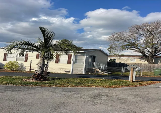 2nd image of 220 Ne 12th Ave #LOT 160, Homestead, FL 33030 | MLS# A12053503