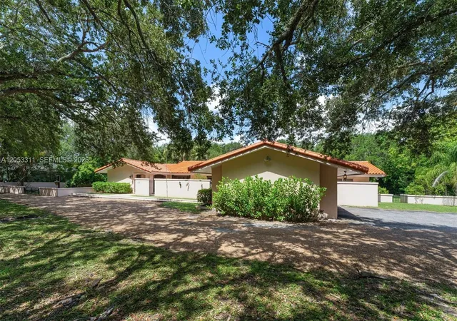 3rd image of 11950 Sw 67 Ct, Pinecrest, FL 33156 | MLS# A12053311