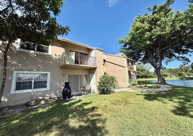 2nd image of 2151 Nw 96th Ter #15G, Pembroke Pines, FL 33024 | MLS# A12047578