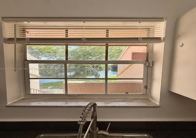 5th image of 2151 Nw 96Th Ter #15G, Pembroke Pines, FL 33024 | MLS# A12047578