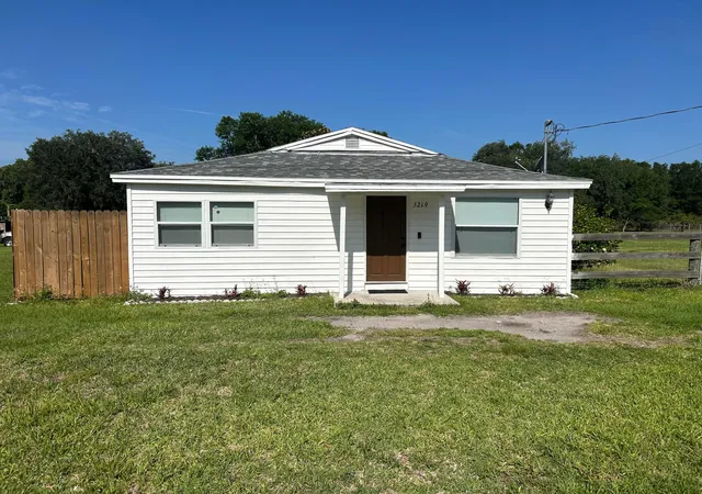 Homes for sale in Bowling Green, FL | 5219 N County Road 663, Bowling Green, FL 33834 | MLS# B26052256