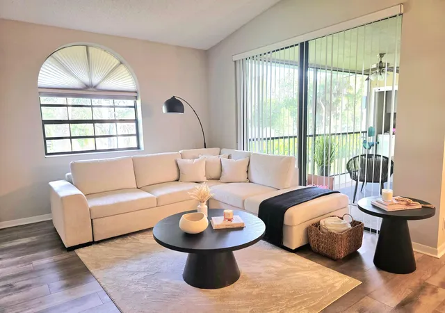 2nd image of 5450 Verona Dr #L, Boynton Beach, FL 33437 | MLS# B26052303