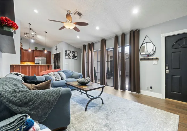 Photo 2 of Single family home for sale at 151 Nw 115th Avenue #405, Plantation, FL 33325 | MLS# B26052306 | Listing updated on 2026-09-29