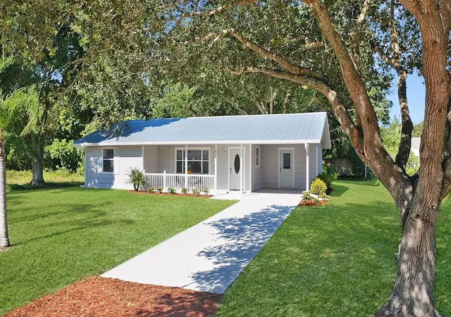 Single family home for sale at 8745 98th Court, Vero Beach, FL 32967 | MLS# B26052333